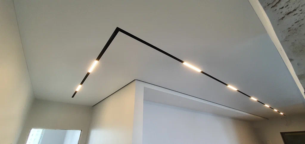 Натяжные потолки с подсветкой в коридор Потолки Всем