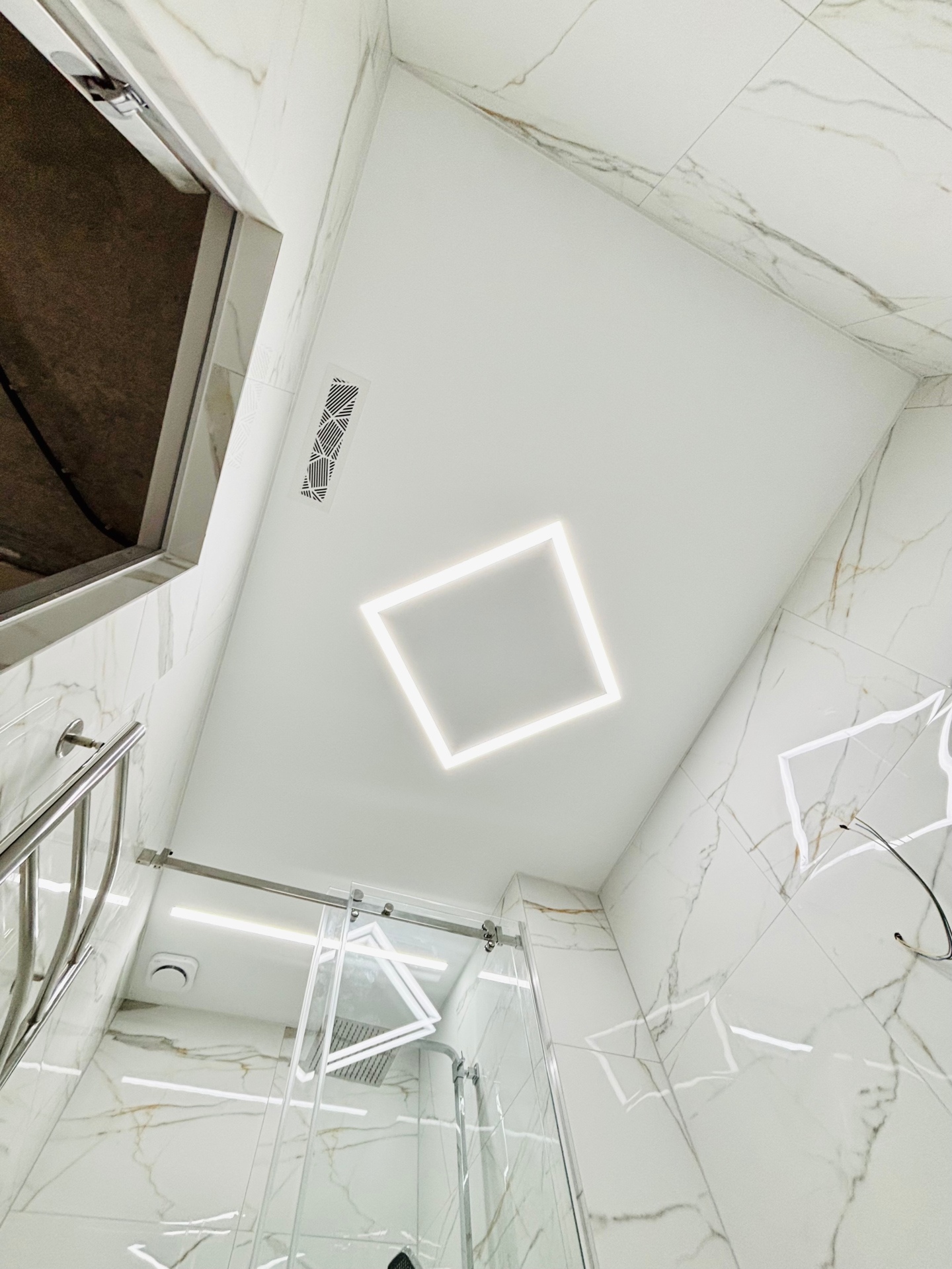 Натяжной потолок в Буграх Potolki-Vsem