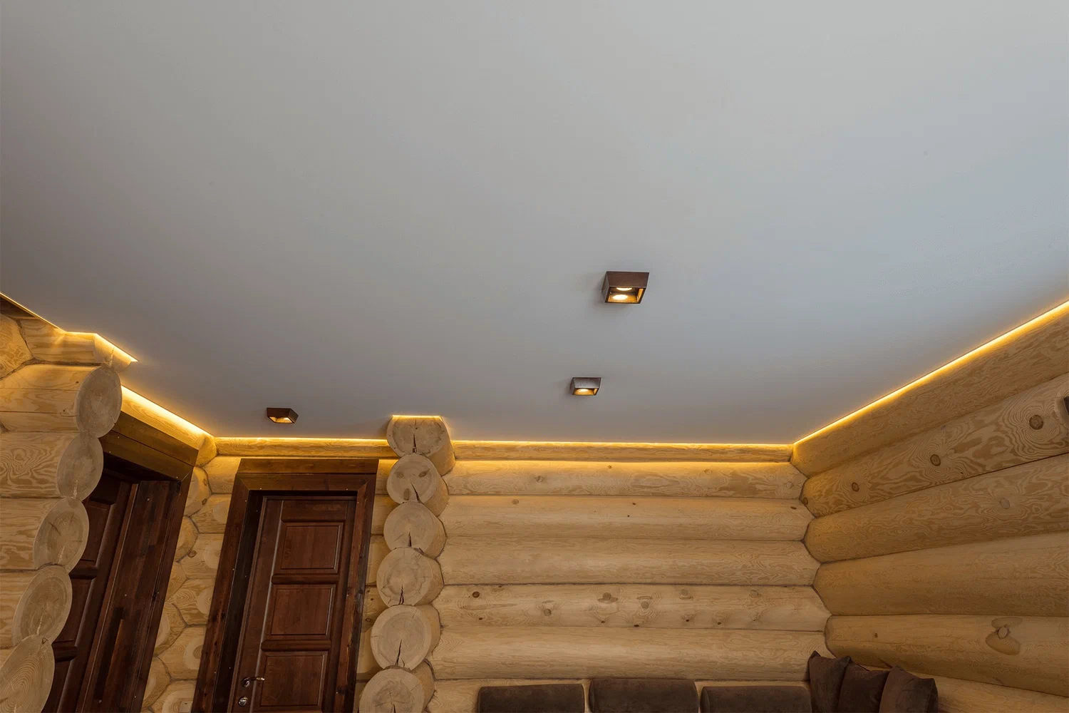 Натяжной потолок в деревянном доме Потолки Всем