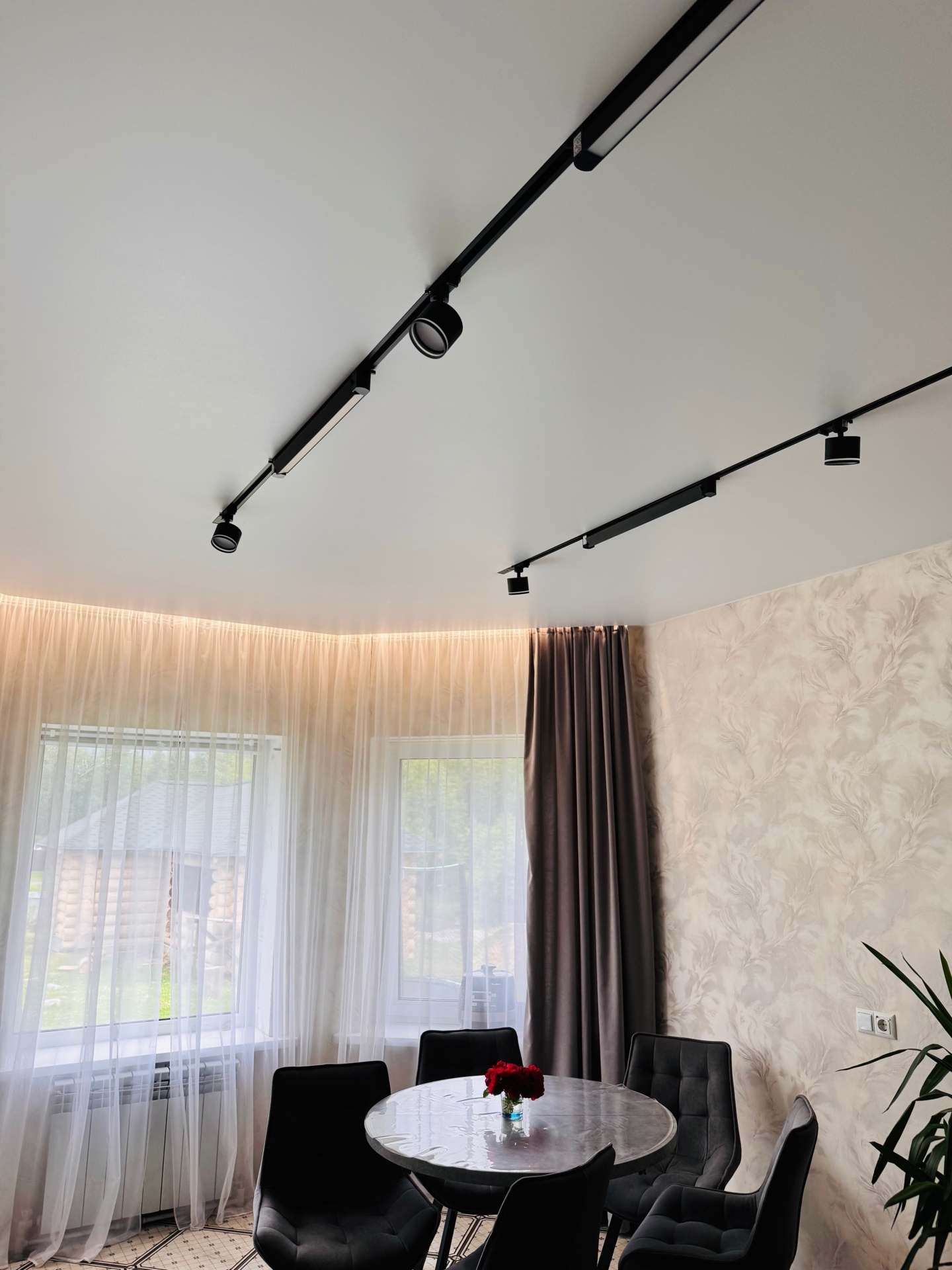 Натяжной потолок в Сосновом бору Potolki-Vsem