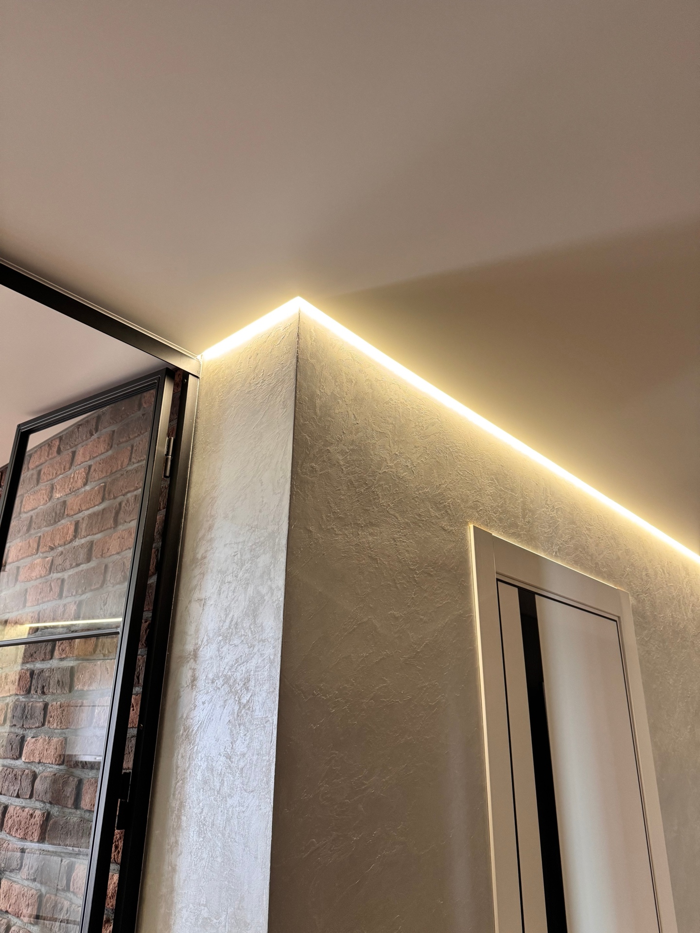 Натяжной потолок в Тихвин Potolki-Vsem