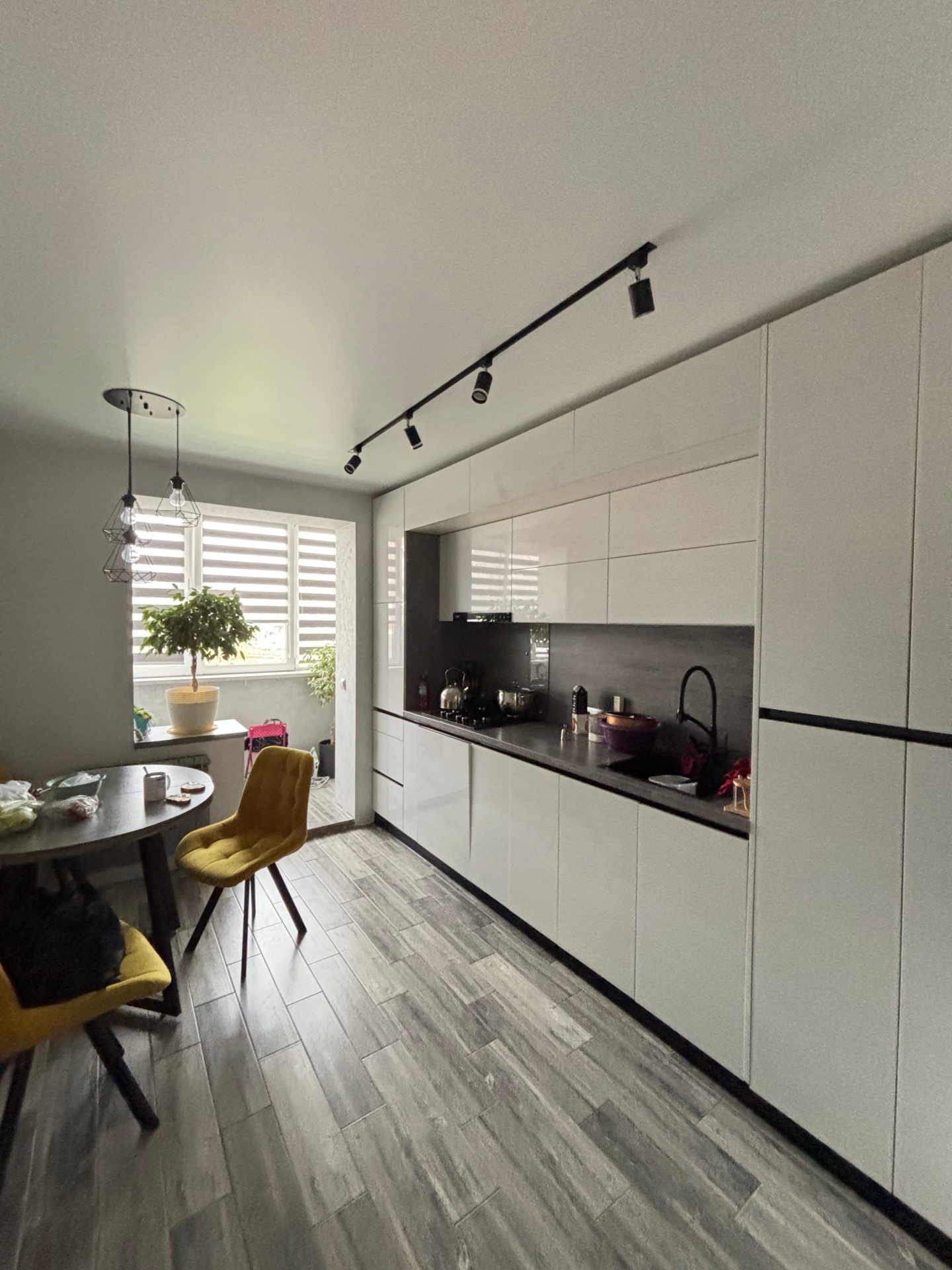 Натяжной потолок в Кировске Potolki-Vsem